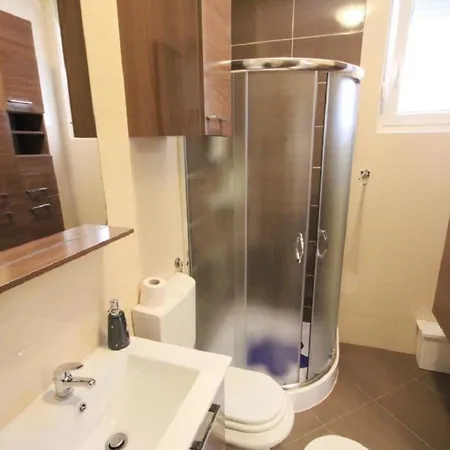 Gemuetliche Einzimmerwohnung Kristijan Apartment Karpinjan